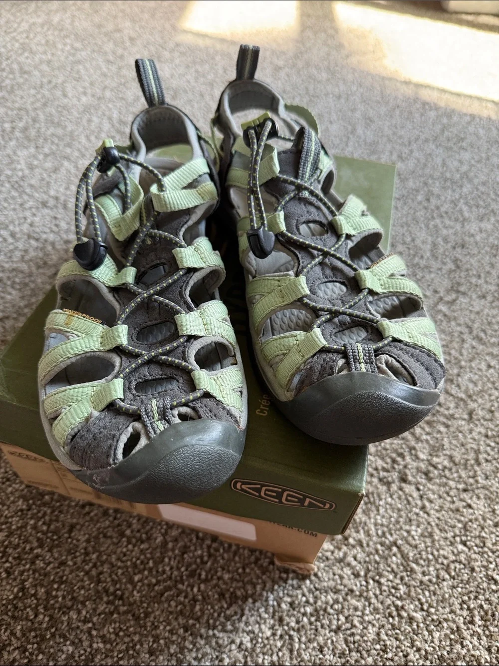 KEEN women’s Whisper sandals - Picture 1 of 5